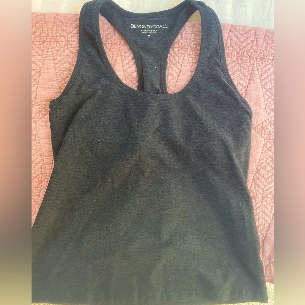 ✨ Beyond Yoga Racerback, Sports Bra Shirt✨